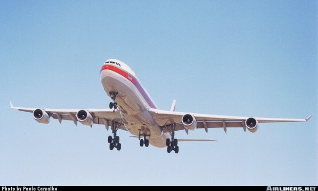 Vue d'un Airbus A340-312 de la compagnie TAP Air Portugal (photo : Paulo Carvalho)