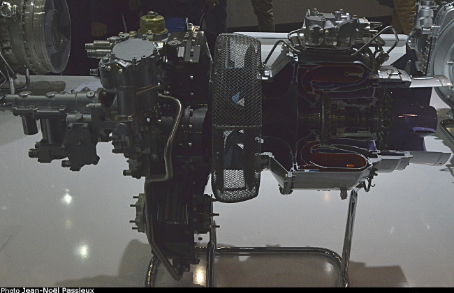 Vue d'un turbopropulseur Arrius 2R (photo : JN Passieux, Salon du Bourget 2015)