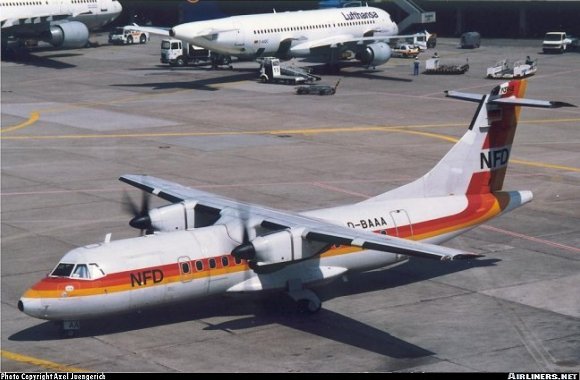 Vue d'un ATR 42-300 (photo : Axel Juengerich)