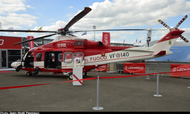 Vue d'un AW139 (photo : JN Passieux, Salon du Bourget 2019)