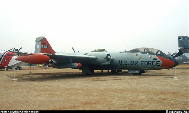 Vue d'un Martin EB-57A (photo : George Canciani)