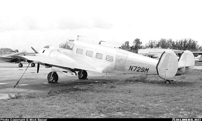 Vue d'un Beechcraft 18 (photo : Mick Bajcar)