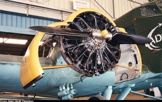 Vue d'un moteur BMW 132 monté sur un Junkers Ju 52/3m (photo : JN Passieux, musée JB Salis, La Ferté-Alais)