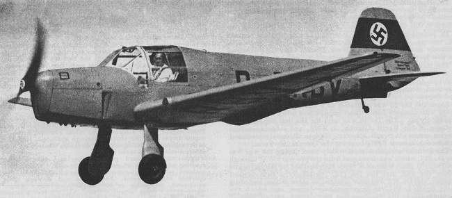 Vue d'un Bücker 181 (photo : Jane's fighting aircraft of World War II)