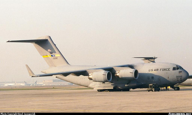 Vue d'un C-17A Globemaster III (photo : Axel Juengerich)