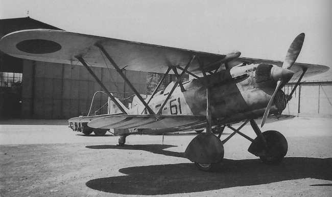 Vue d'un chasseur Fiat C.R.32 pendant la guerre d'Espagne (photo : Air War over Spain - Salgado)