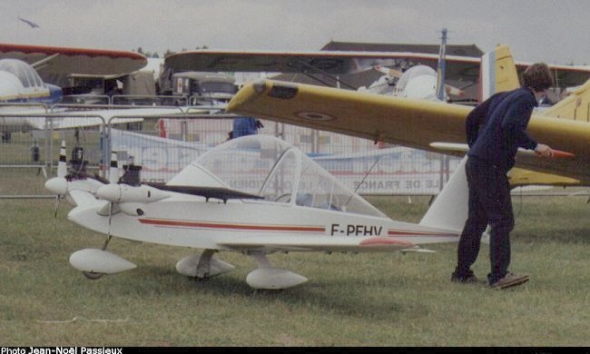 Vue du CriCri (photo : JN Passieux, meeting de la Ferté-Alais 2001)