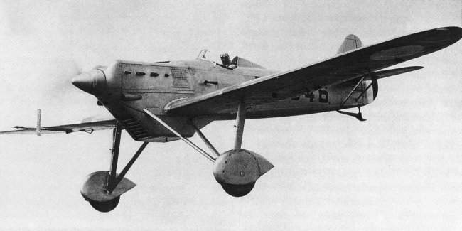 Vue d'un chasseur D.500 (photo : Histoire de l'Aviation Militaire Bill Gunston - TRH Pictures)