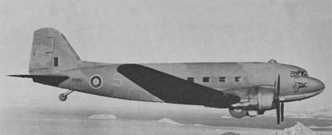 Vue d'un Dakota II (photo : Aircraft of the Royal Air Force 1918-57 - Owen Thetford)