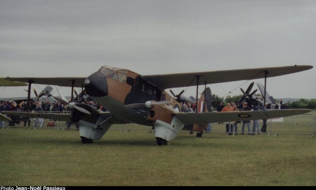 Vue d'un de Havilland D.H.89A (photo : JN Passieux, meeting de la Ferté-Alais 2001)