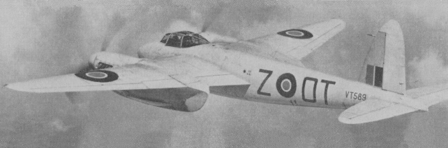 Vue d'un Mosquito d'entraînement T. 3 (photo : Aircraft of the Royal Air Force 1918-57 - Owen Thetford)