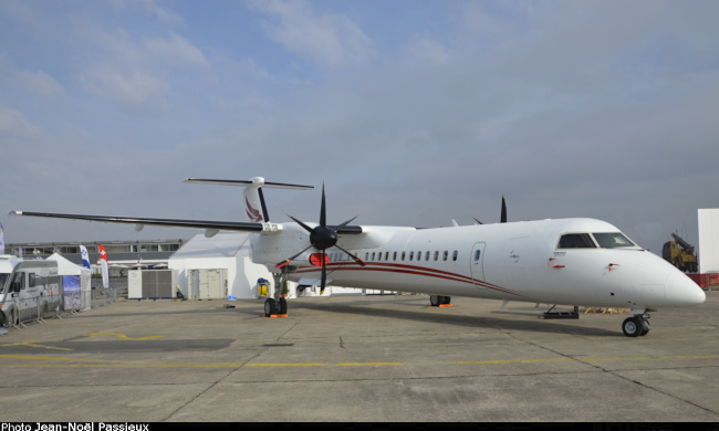 Vue d'un DHC-8-400 (photo : JN Passieux, Salon du Bourget 2015)