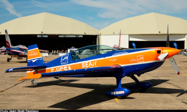 Vue d'un Extra EA-300LP (photo : JN Passieux)