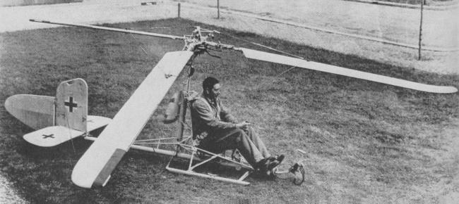 Vue d'un Focke-Achgelis Fa 330 (photo : Gallica - Pionniers Vieilles Tiges, juillet 1971)