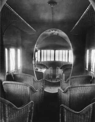 Cabine d'un F.121 Jabiru de la S.G.T.A. (photo : Le Patrimoine de l'aviation française - Musée Air France)