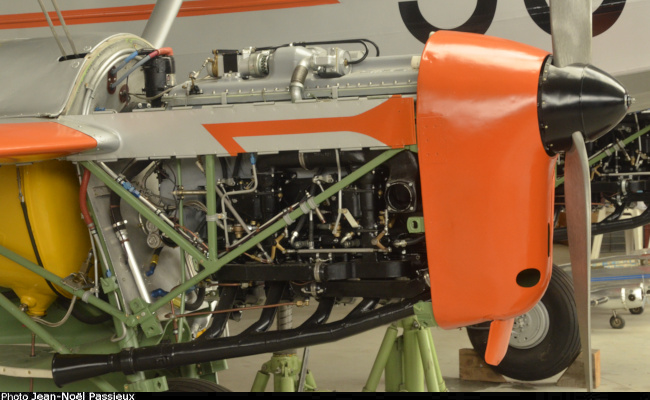 Vue d'un moteur Gipsy Six (photo : JN Passieux, meeting de la Ferté-Alais 2025)
