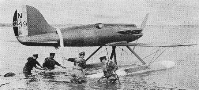 Vue du Gloster VI (photo : Aircraft of the Royal Air Force 1918-57 - Owen Thetford)