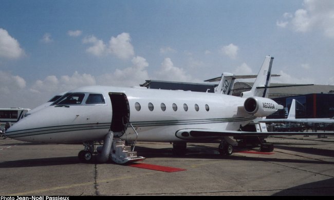 Vue d'un Gulfstream G450 (photo : JN Passieux, Salon du Bourget 2005)