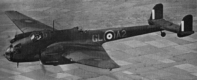 Vue d'un bombardier moyen Hereford (photo : Aircraft of the Royal Air Force 1918-57 - Owen Thetford)