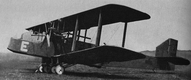 Vue d'un bombardier de nuit Hyderabad (photo : Aircraft of the Royal Air Force 1918-57 - Owen Thetford)