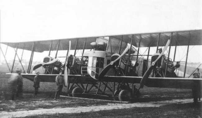 Vue d'un Sikorsky Ilya Mourometz (photo : Histoire de l'Aviation Militaire Bill Gunston - Russian Aviation Research Trust)