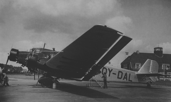 Vue d'un Ju 52/3m (photo : The Colour Encyclopedia of Incredible Aeroplanes - Philip Jarrett)