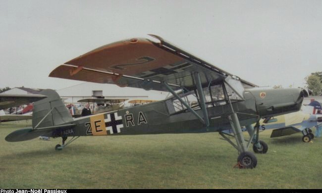 Vue d'un Morane MS-500 (photo : JN Passieux, meeting de la Ferté-Alais 2001)