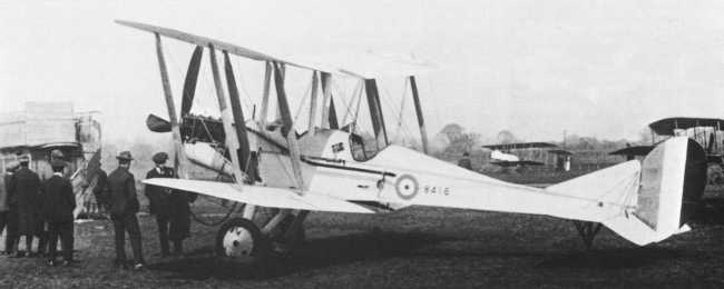 Vue d'un biplan R.A.F. B.E.2c (photo : Encyclopédie illustrée de l'Aviation dans le monde - David Mondey)