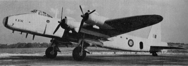 Vue d'un Short Stirling V (photo : Aircraft of the Royal Air Force 1918-57 - Owen Thetford)