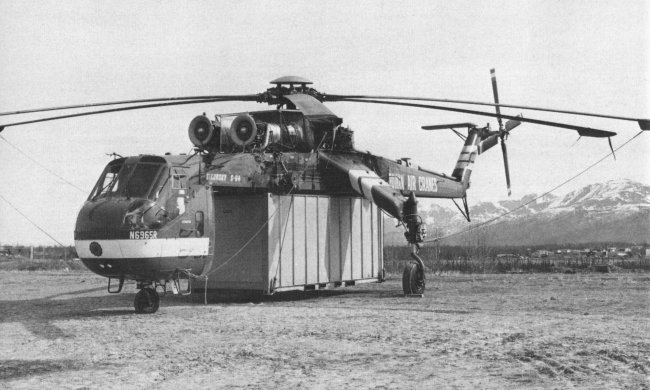 Vue d'un Sikorsky S-64E Skycrane