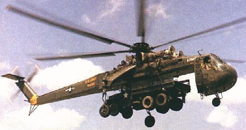 Vue d'un Sikorsky CH-54 militaire