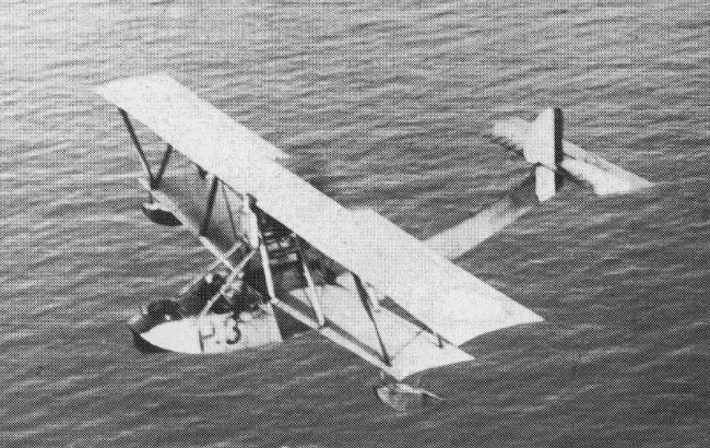 Vue d'un hydravion Tellier 200 ch (origine : L'aviation maritime française pendant la Grande Guerre - ARDHAN - Lebourg)