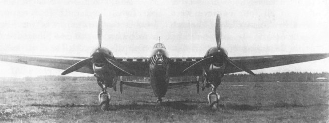 Vue du premier prototype du Tupolev Tu-2 (photo : Soviet Aircraft and Aviation 1917-1941, G F Petrov)