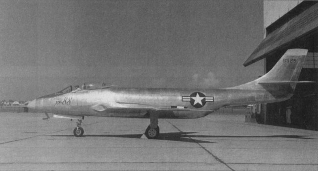 Vue du XF-88 (photo : Le Fana de l'Aviation - Collection Norm Taylor)