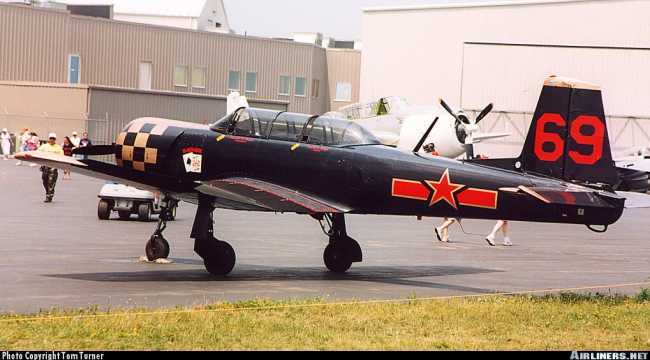 Vue d'un Nanchang CJ-6A (photo : Tom Turner)