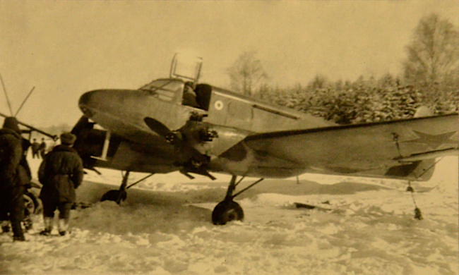 Vue d'un avion de liaison Yak-6 (photo : JN Passieux, mus&eacute;e de l'Air et de l'Espace du Bourget)
